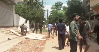স্থানীয়দের সঙ্গে সংঘর্ষ এড়াতে বোঝাপড়া বাড়ানোয় জোর চবি প্রশাসনের
